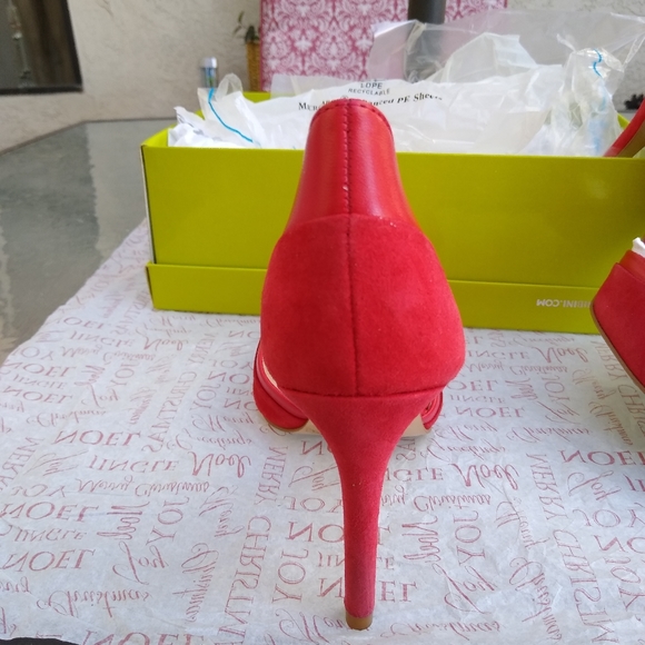 Gianni Bini Shoes - Picture 3 of 8